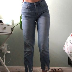 Hollister High-Rise Mom Jean